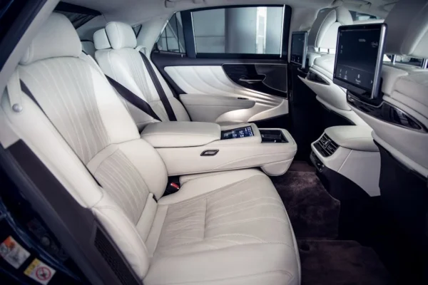 Pure Electric vs Hybrid Vehicles: Which Powertrain Makes More Sense in Real-World Driving?