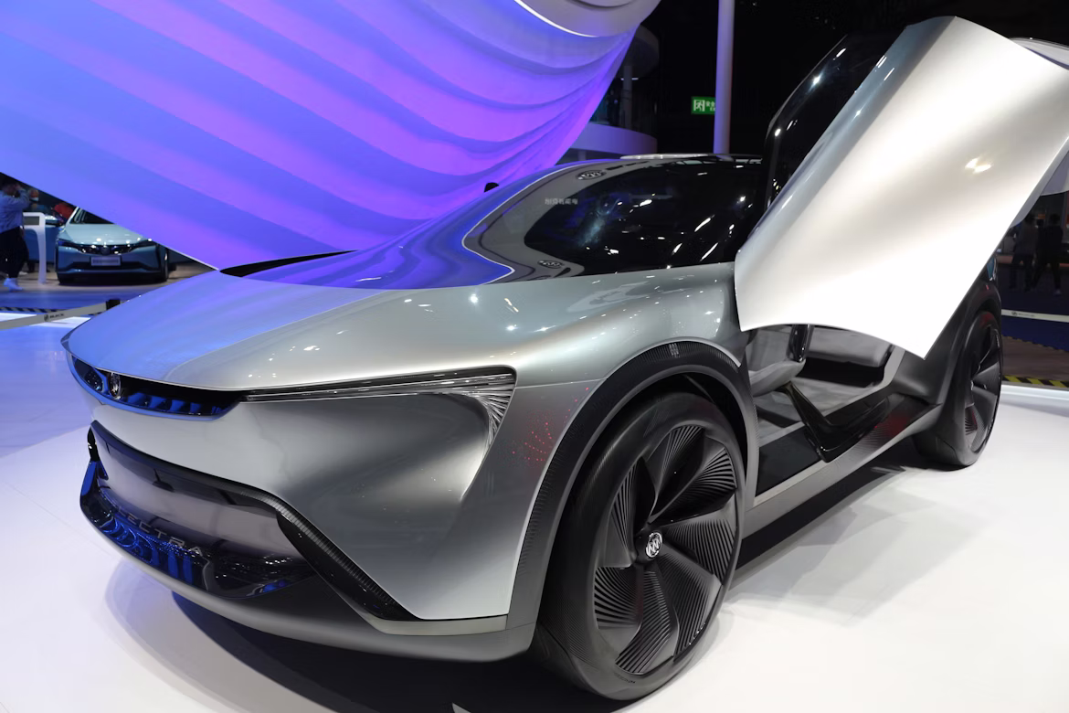 Can the Electra E7 Challenge Tesla and BYD? A Competitive EV Analysis