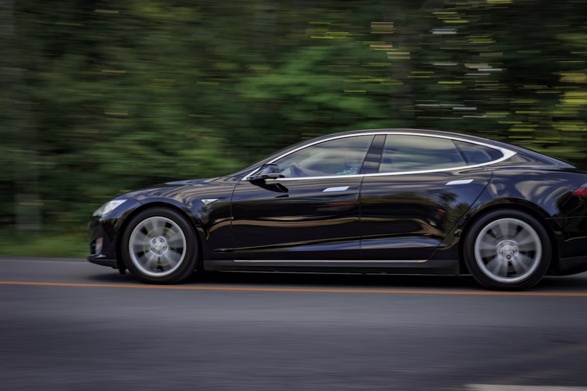 Tesla OTA 2025.45.32.1 Update Adds New Driving Features Across All Models